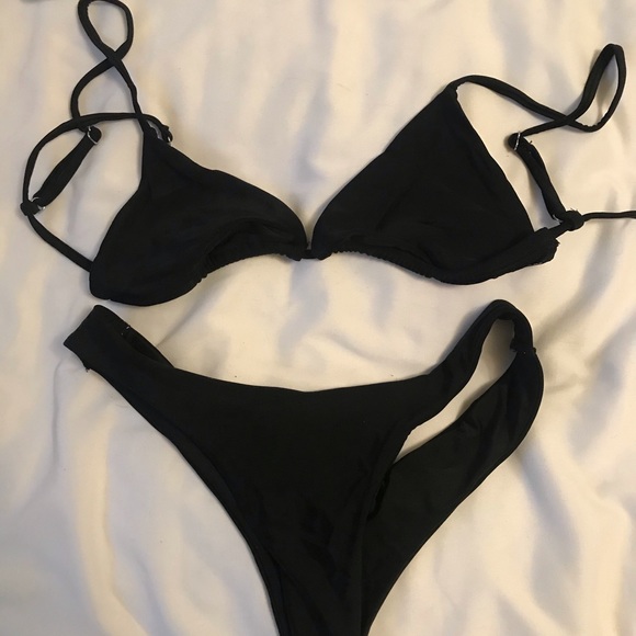 Medium black bikini set - Picture 1 of 4